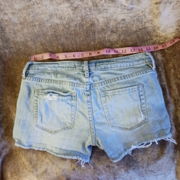 Bullhead Denim Short Shorts Junior 3 Distressed Freyed - Picture 6 of 8
